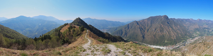 Linea tagliafuoco del Pizzo di Spino tra Val Brembana a dx e Val Serina a sx